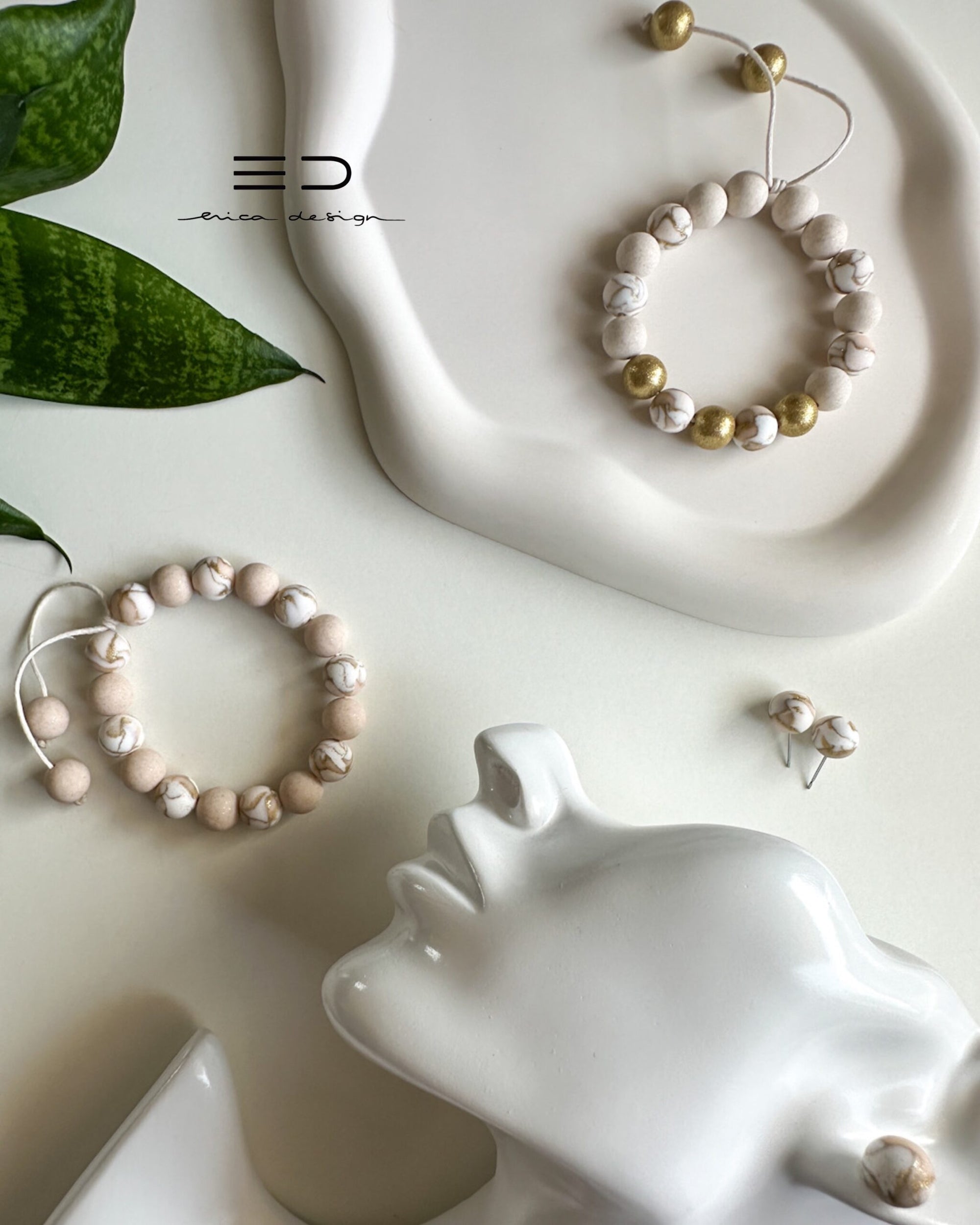 bracciale a bulbo, orecchini | beige