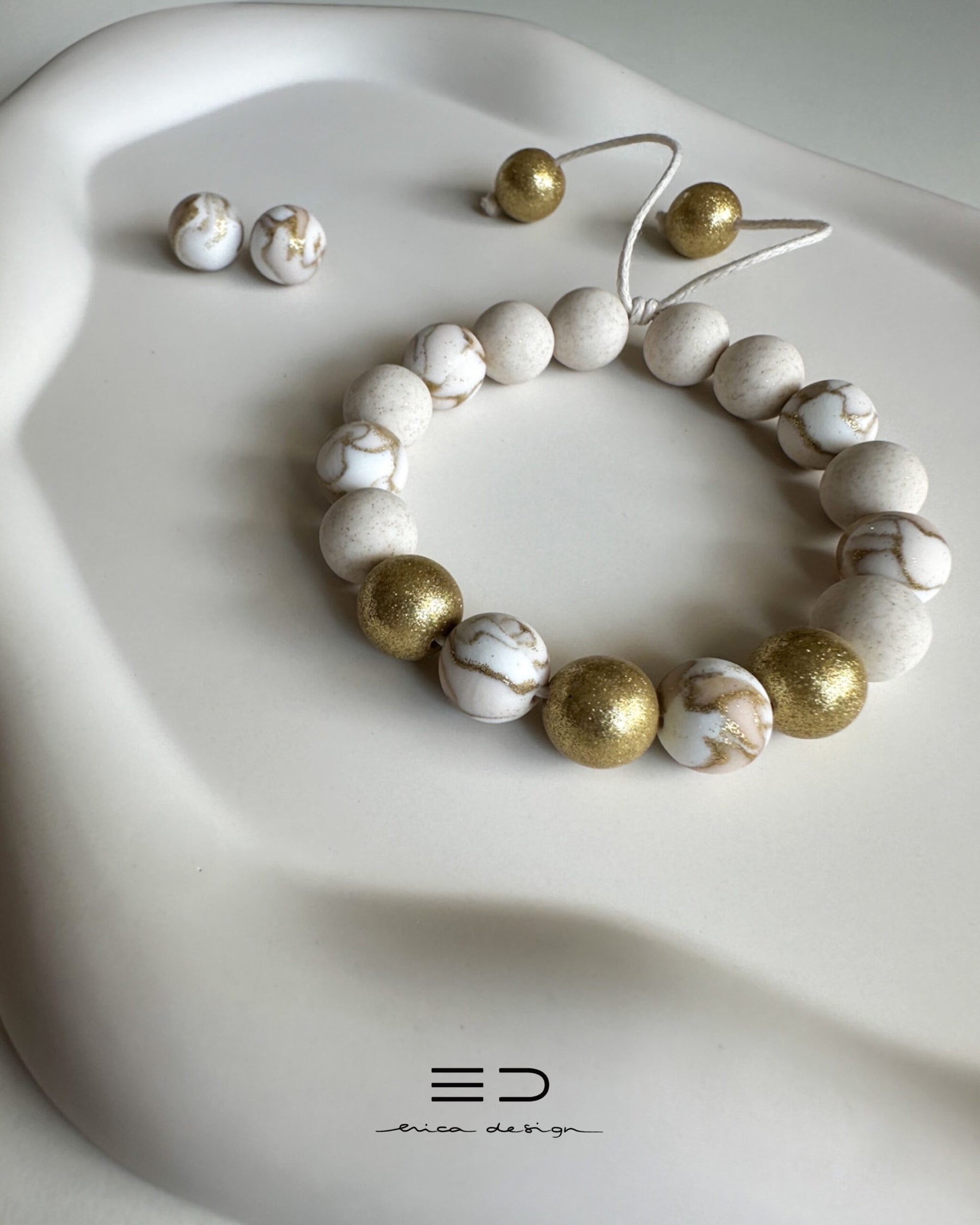 bracciale a bulbo, orecchini | beige