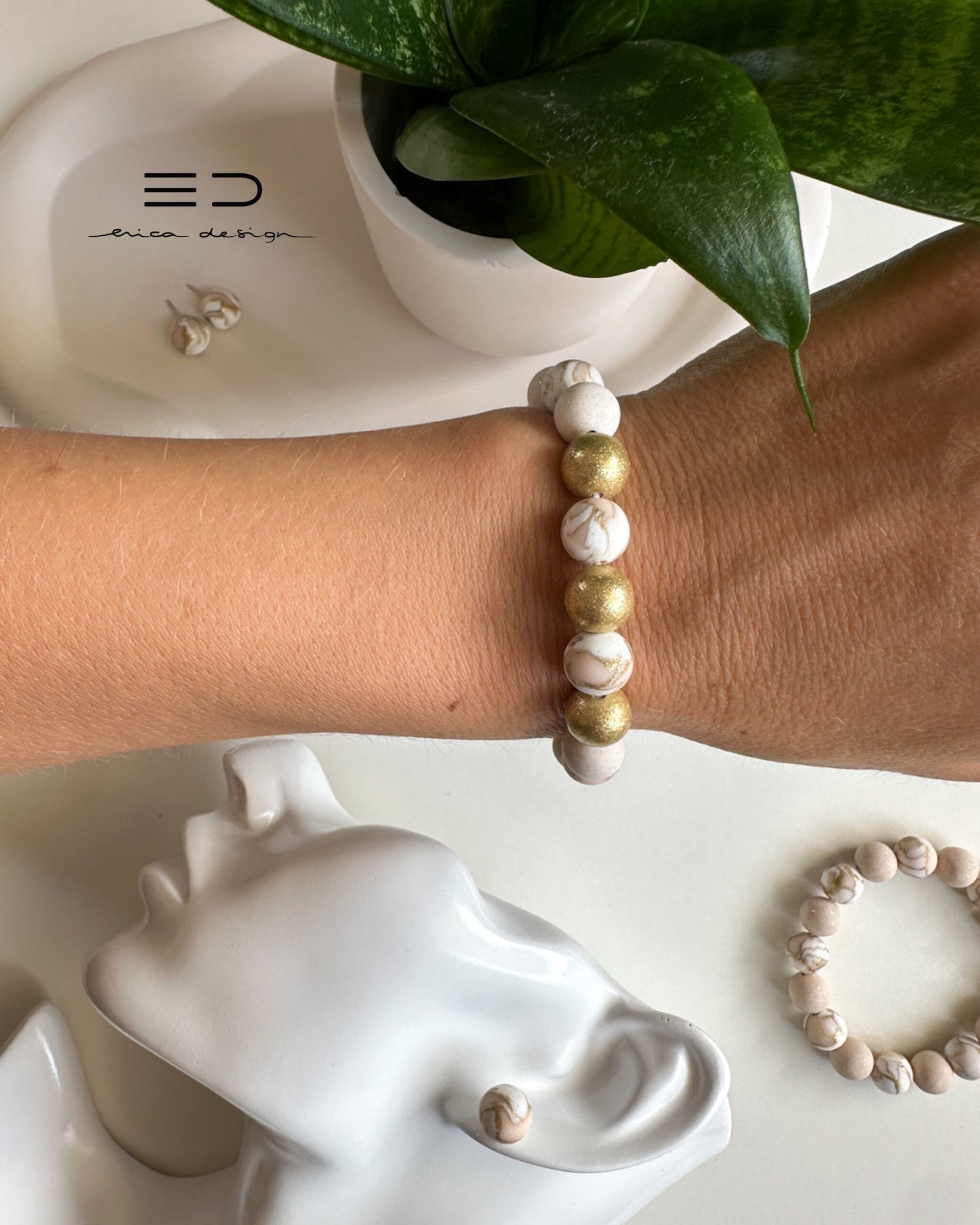 bracciale a bulbo, orecchini | beige