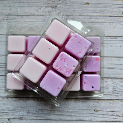 Joyous pink clamshell