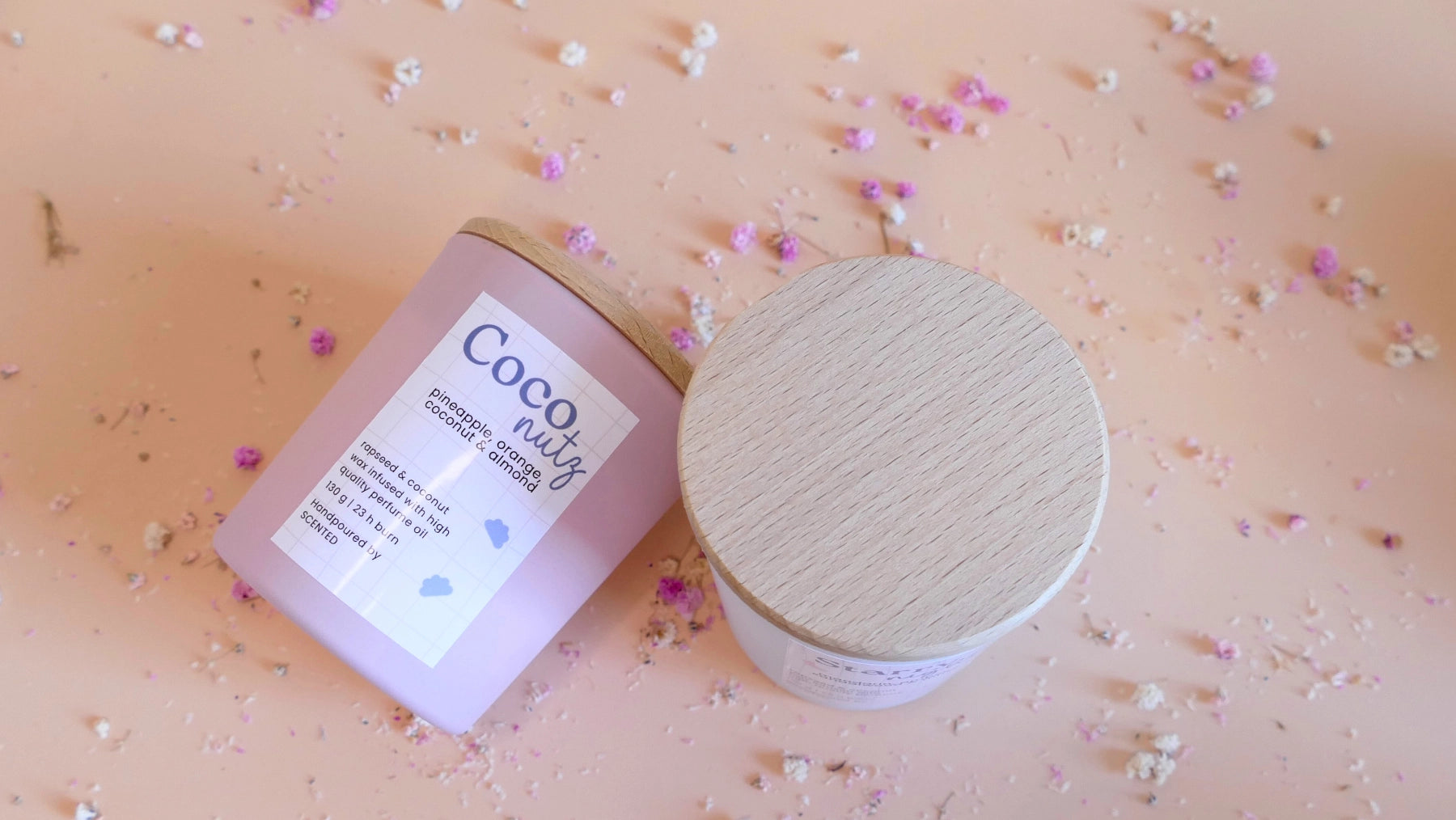 Naravna dišeča sveča Cherryful, 130 g – češnja, jasmin in vanilija, ročno izdelana, vegan.