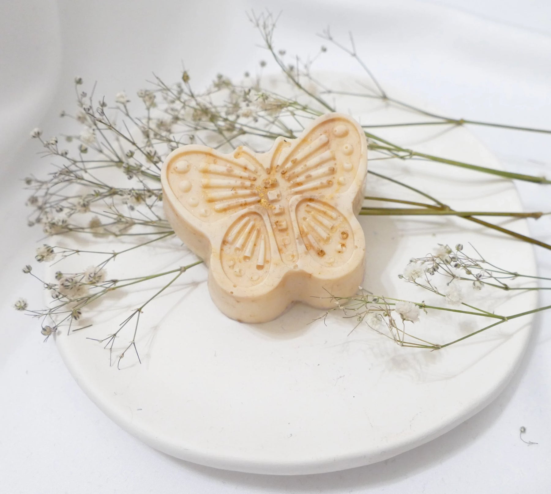 milo tulipan z vonjem limonske trave, zlate barve