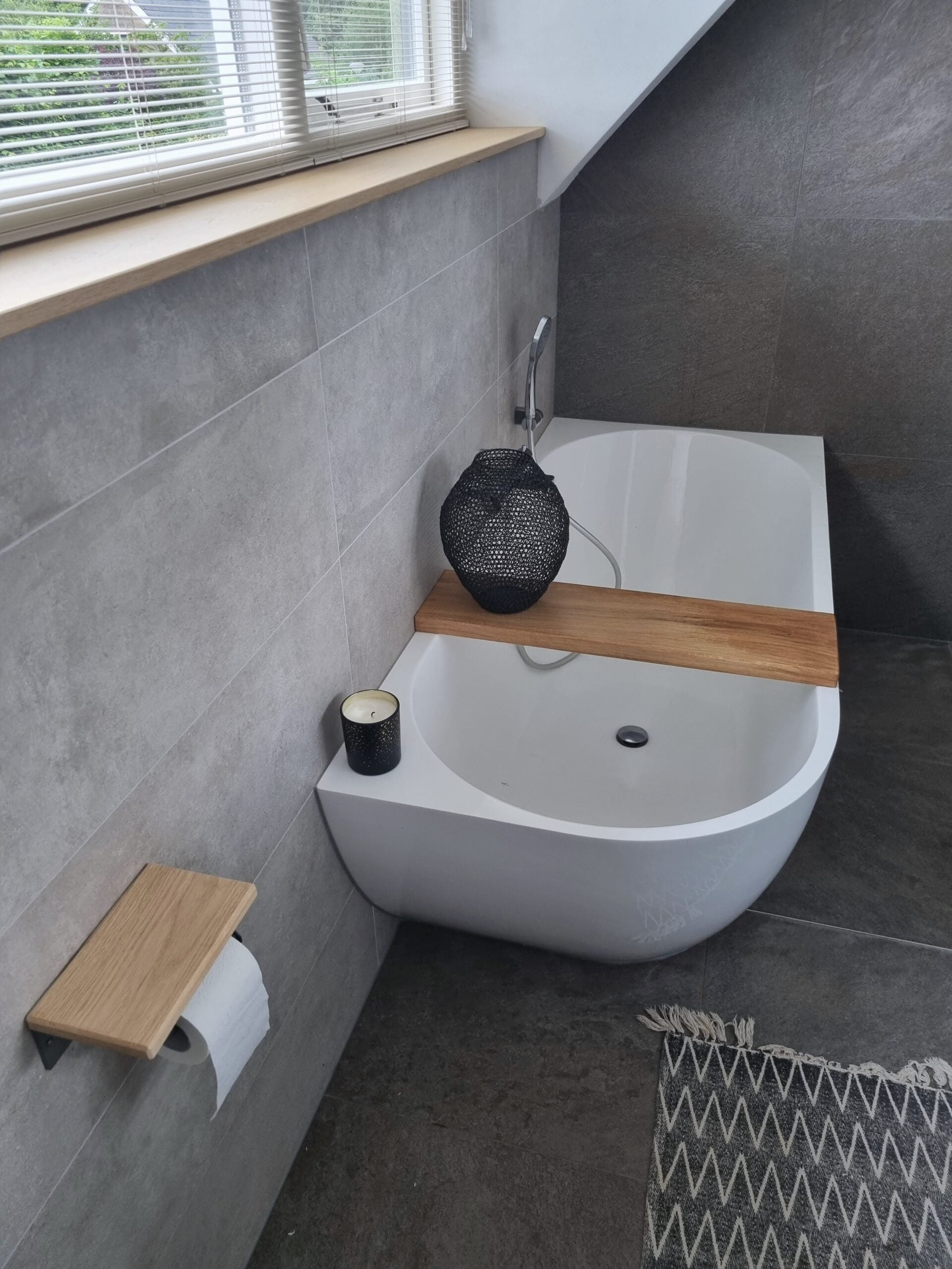The Smart Toilet Paper Holder Matte White - Light Oak
