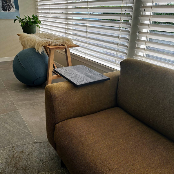 bijzettafel banktafel zwart sfeerfoto