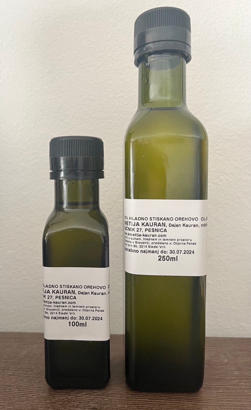 Cold-pressed walnut oil