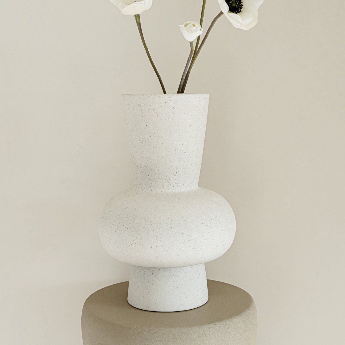 Vase Ann - white - ceramic - round - 30cm