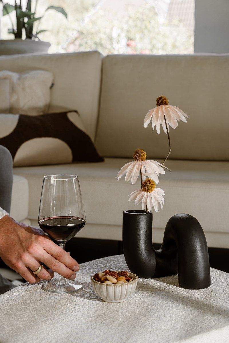 Kronkel vase – black – ceramic – round – 14cm