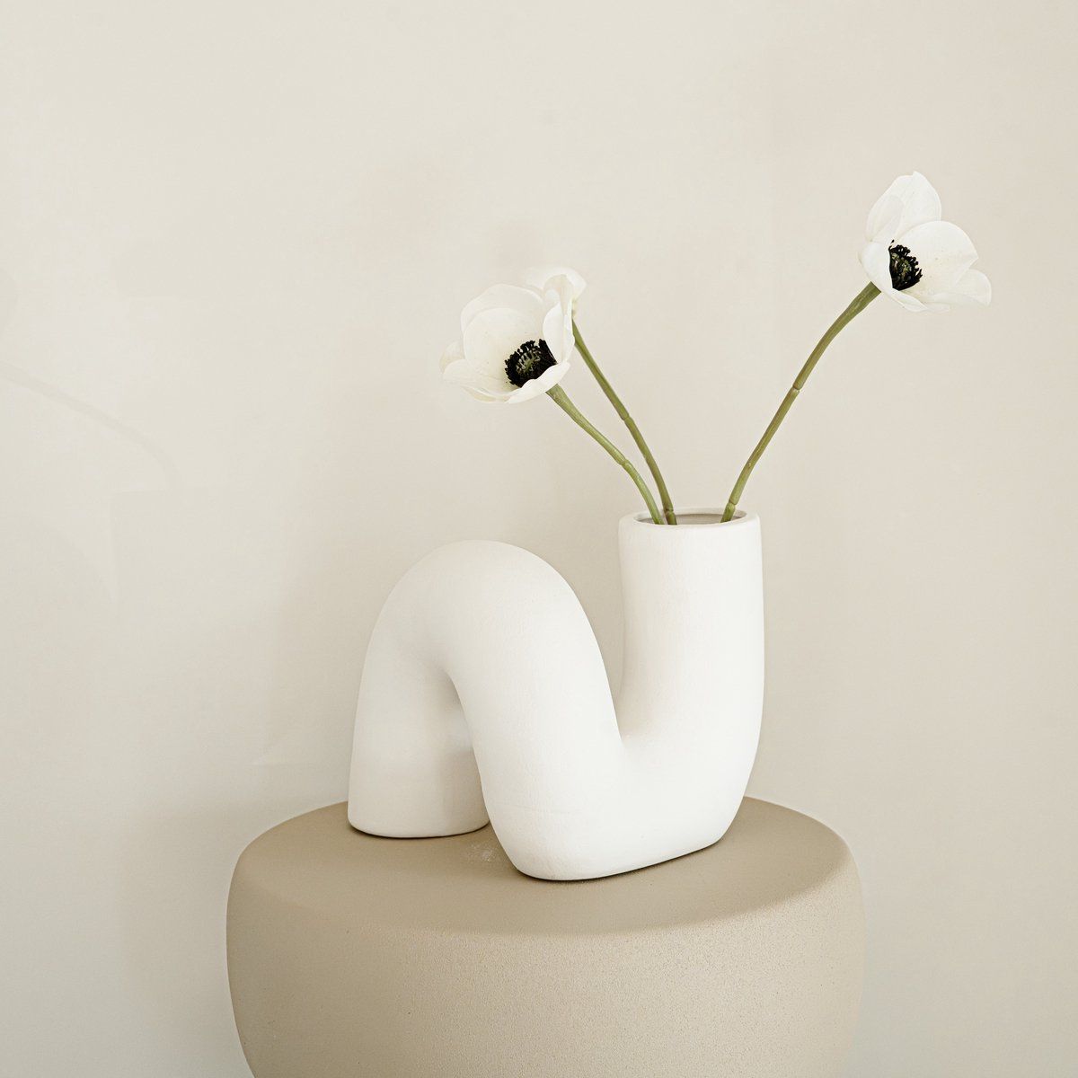 Kronkel vase – white – ceramic – round – 14cm