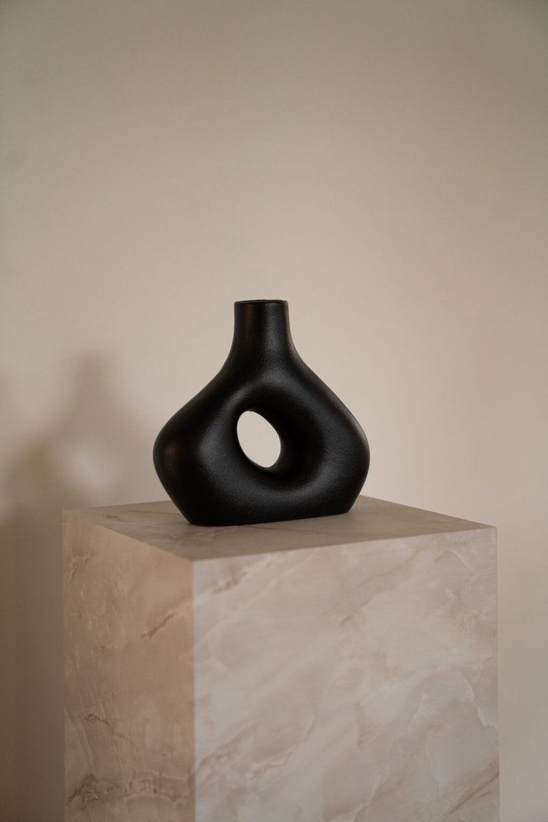 Vaas Alberti – zwart – aardewerk – rond – 21