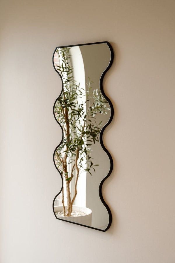 Indore Home - Spiegel - Organische Vorm - Golvende Rand - Wandspiegel - 120cm - Zwart