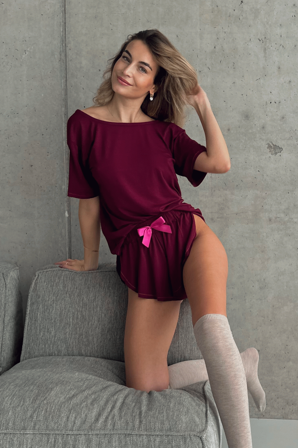 Bamboo Loose T-shirt | Loreen Label Size: UNI / XS - L, Colour: Burgundy