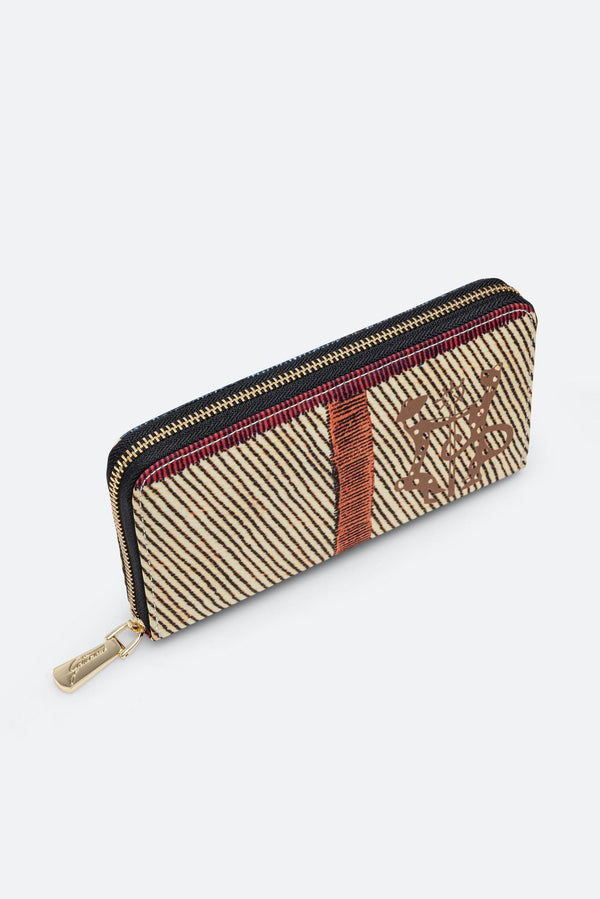 Large Wallet with Zip Maya Check Print and Black Leather Interior