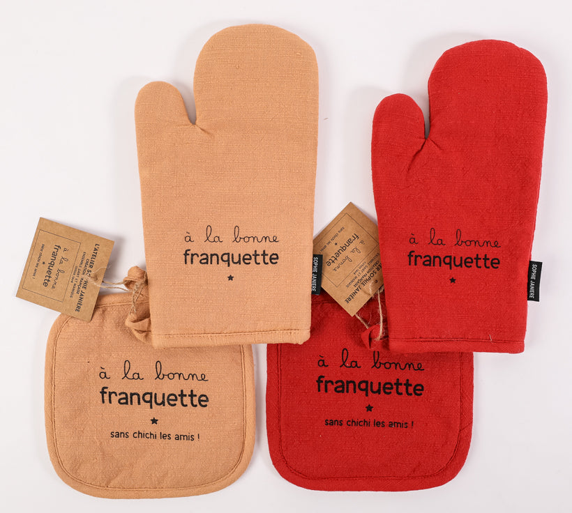 Casual Oven Mitt and Pot Holder