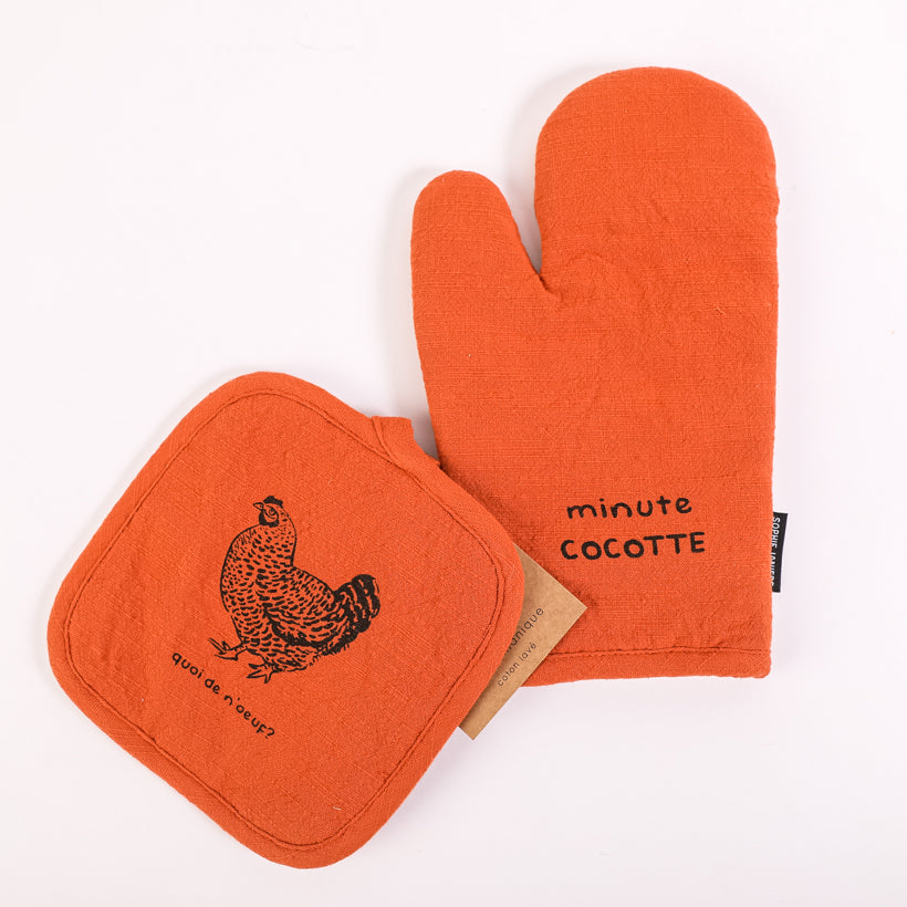 Oven mitt and pot holder set