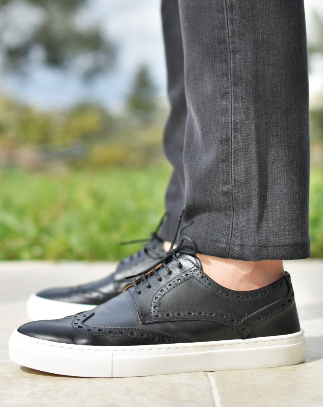 CAPRI - Black
