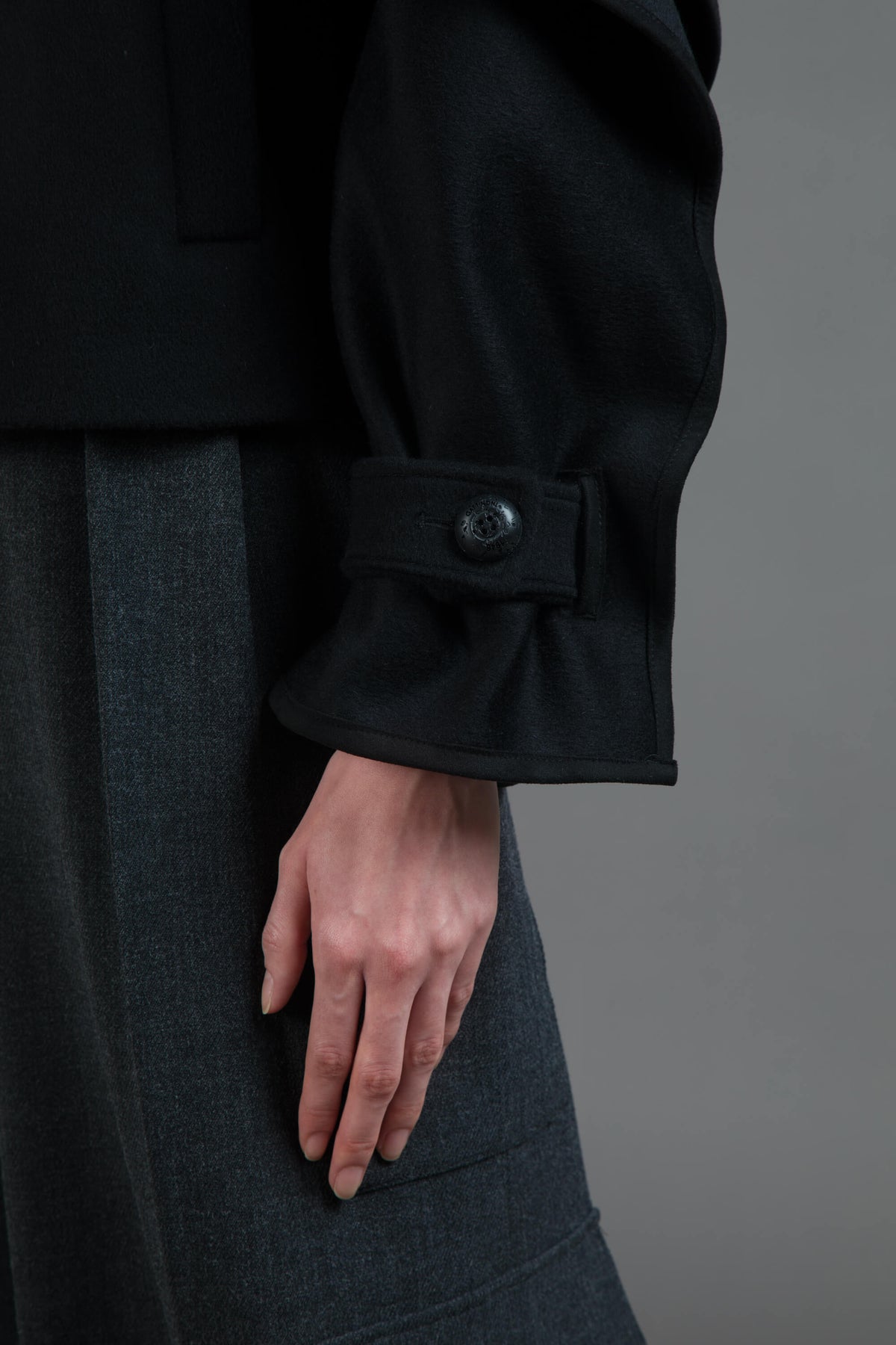 BLACK WOOL COAT