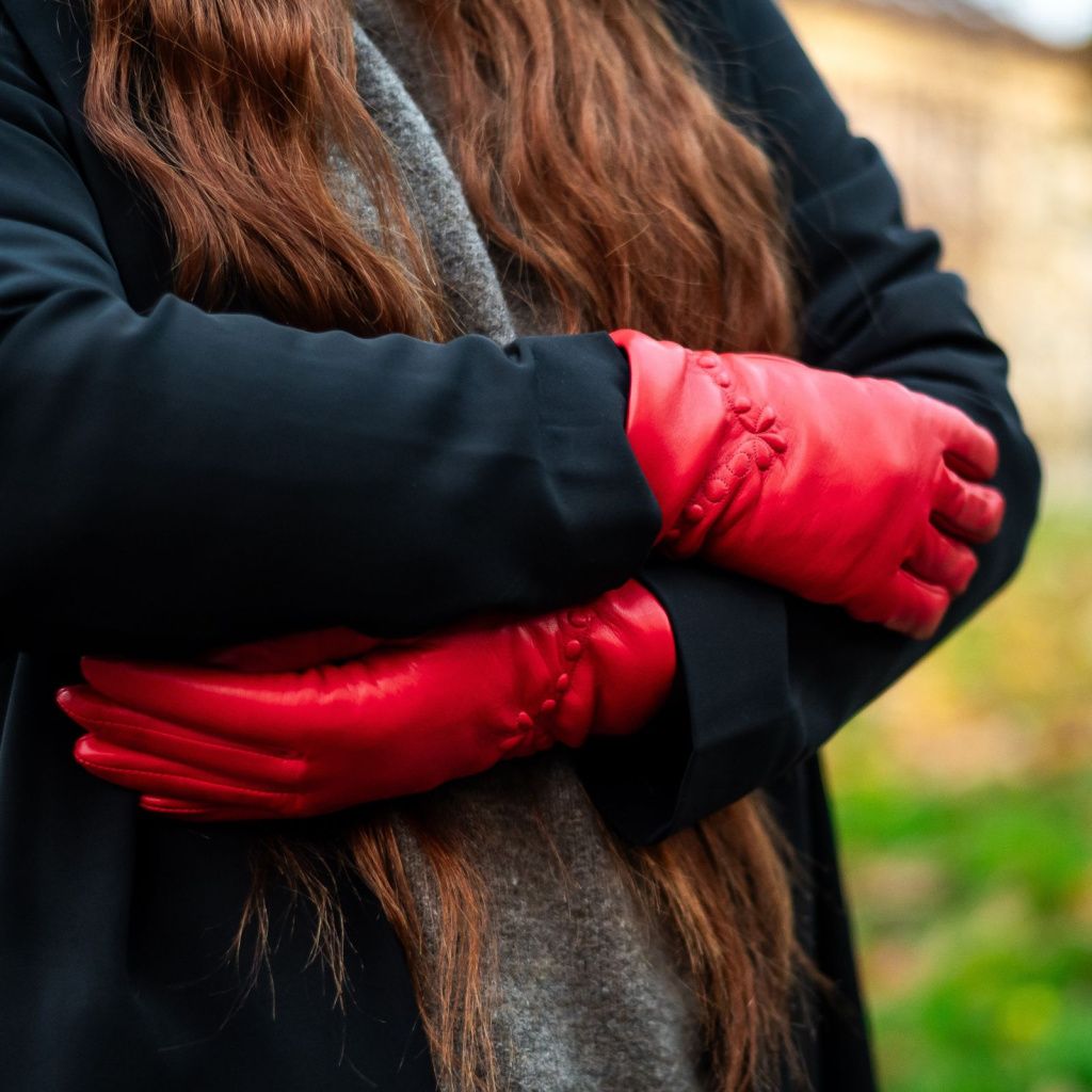 Women's Leather Gloves with Decorative Ruching