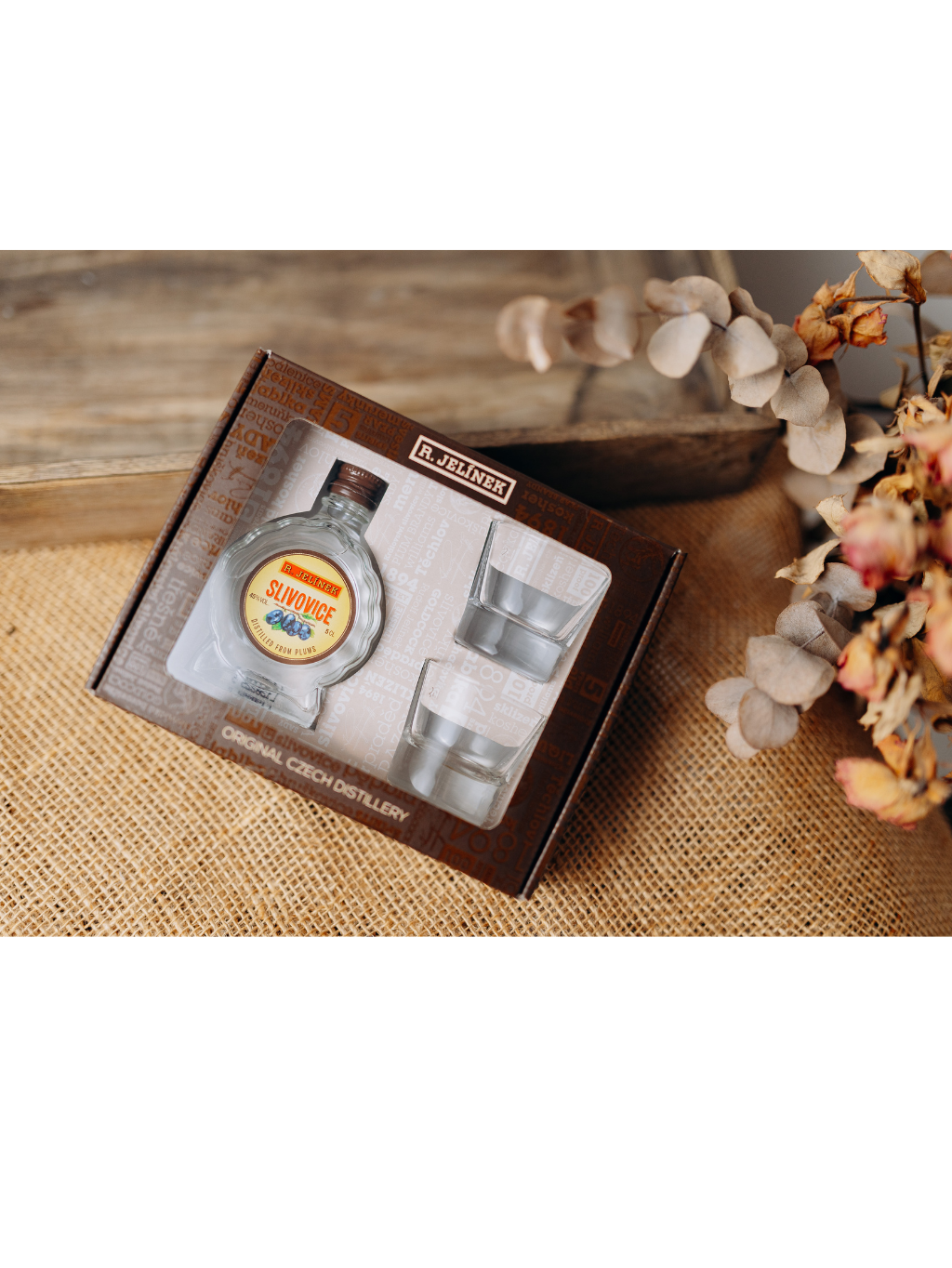 Gift Slivovitz 45% 0.05l + 2 glasses