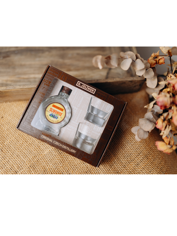 Gift Slivovitz 45% 0.05l + 2 glasses