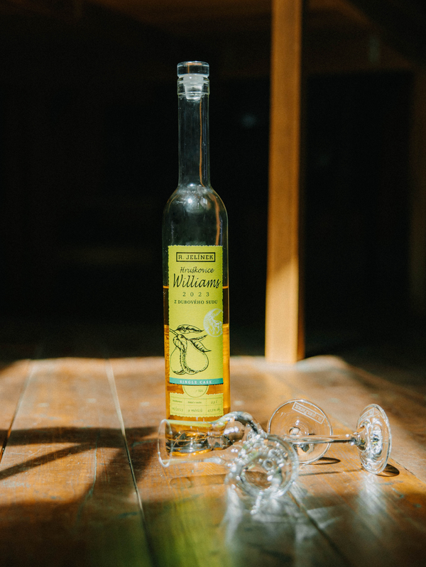 Williams Pear Brandy 2023 from French Oak Barrel 41.5% 0.5l