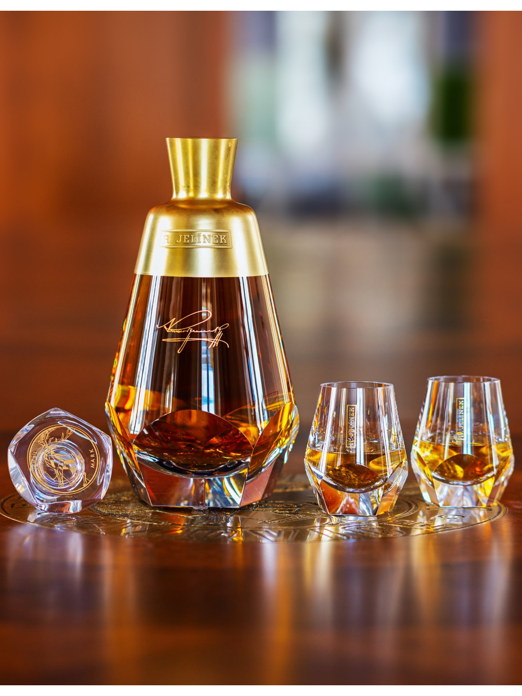 R. JELÍNEK & Moser set 2026 45% 0,7l Číslo láhve: 123
