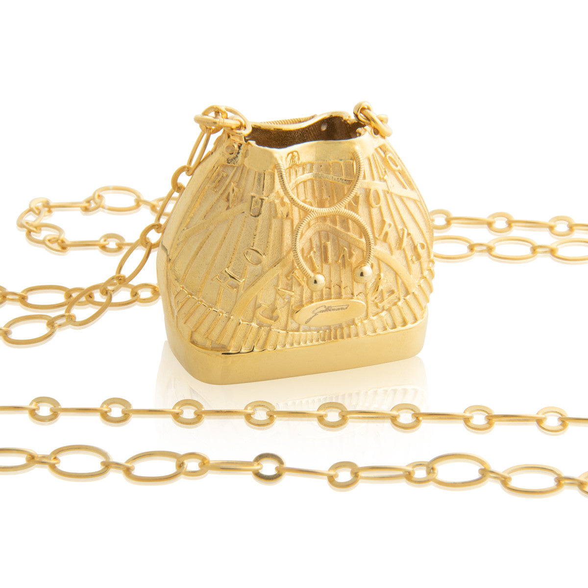 Necklace with pendant