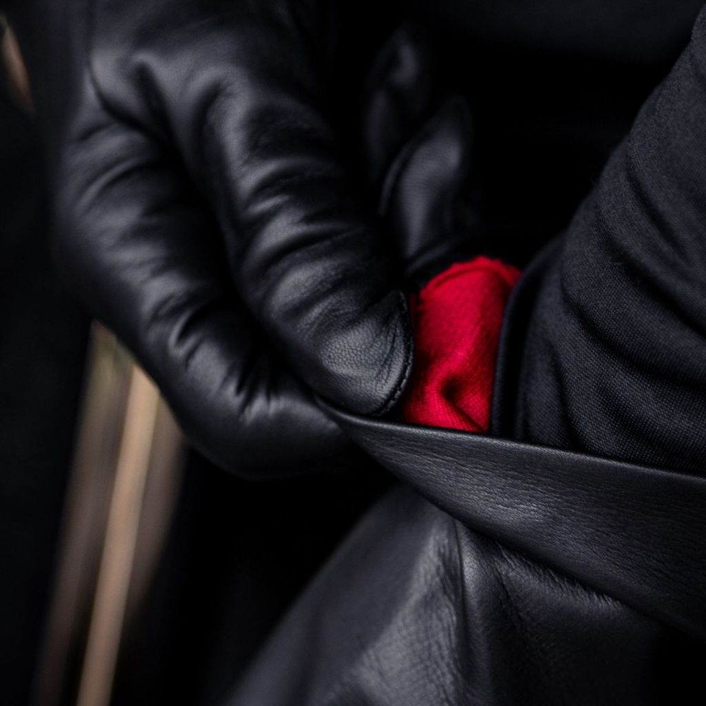 Leather Women's Gloves with Silk Lining and Side Slit