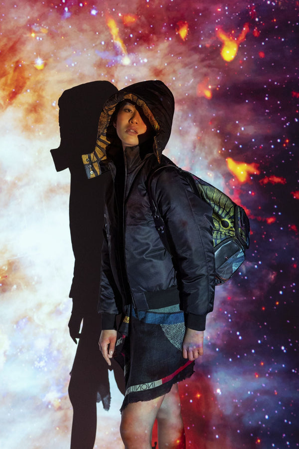 Hooded bomber in technical fabric