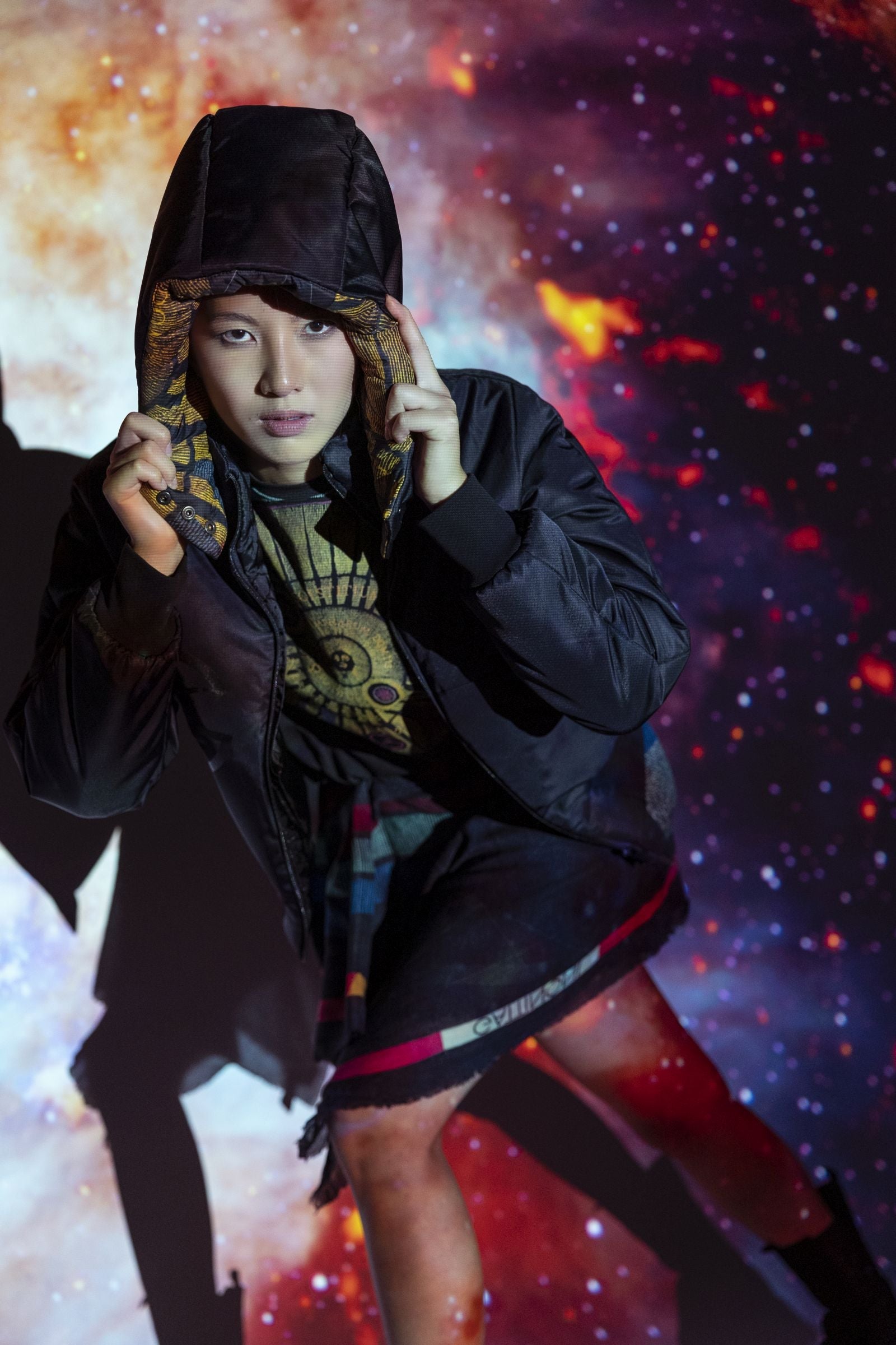 Hooded bomber in technical fabric