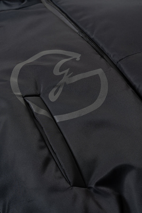 Hooded bomber in technical fabric
