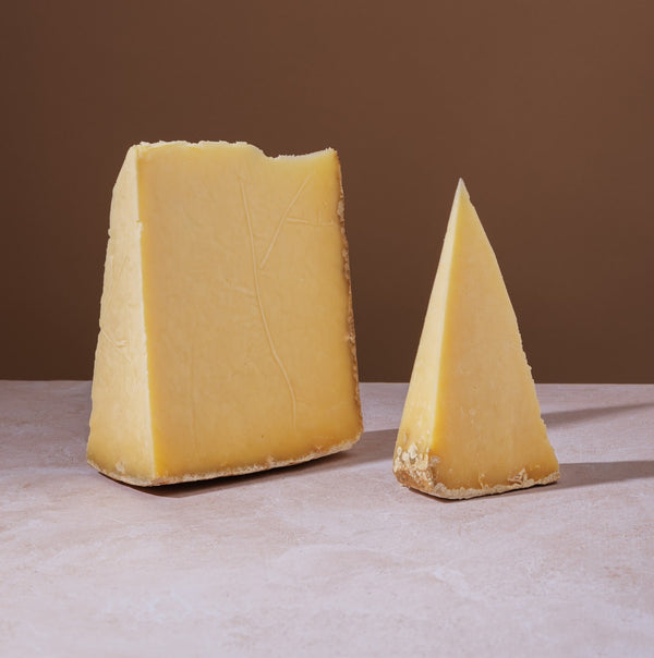 Cantal Entre-Deux raw or pasteurized milk