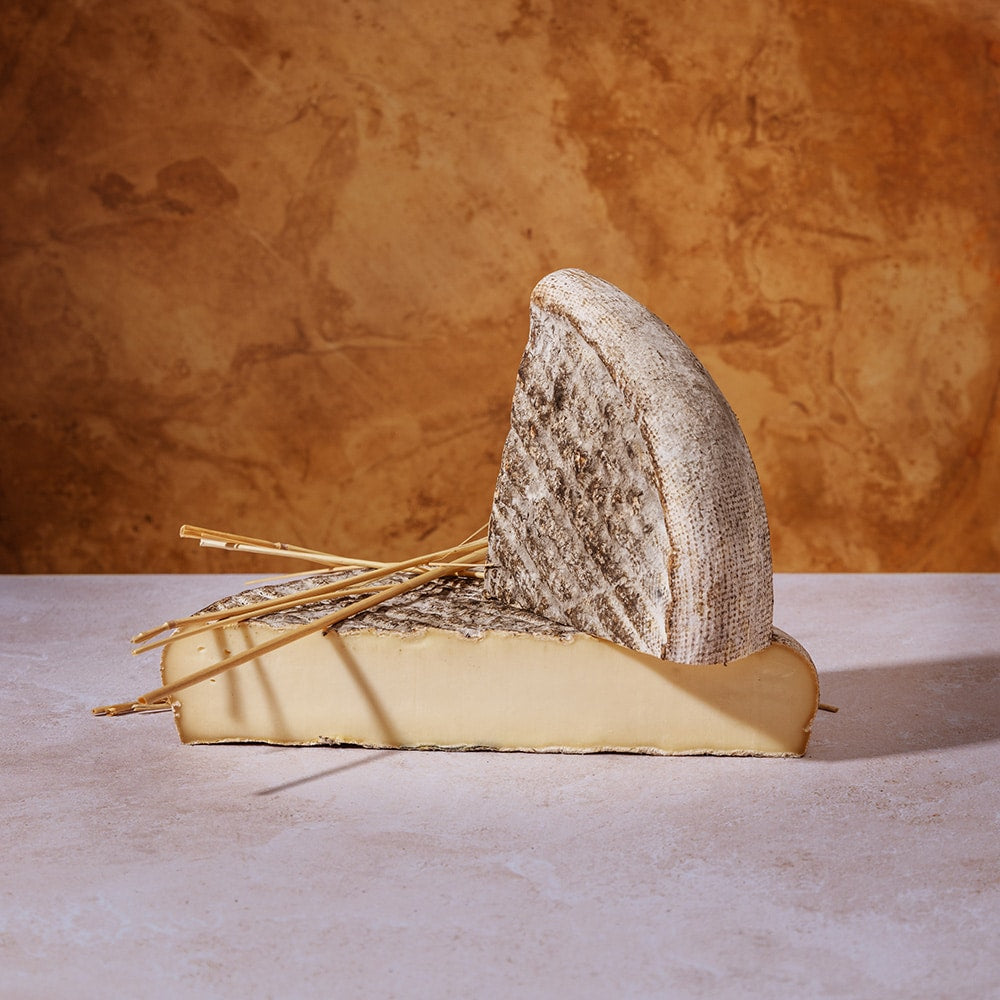 Aged Saint-Nectaire Farmhouse Cheese 6 Weeks