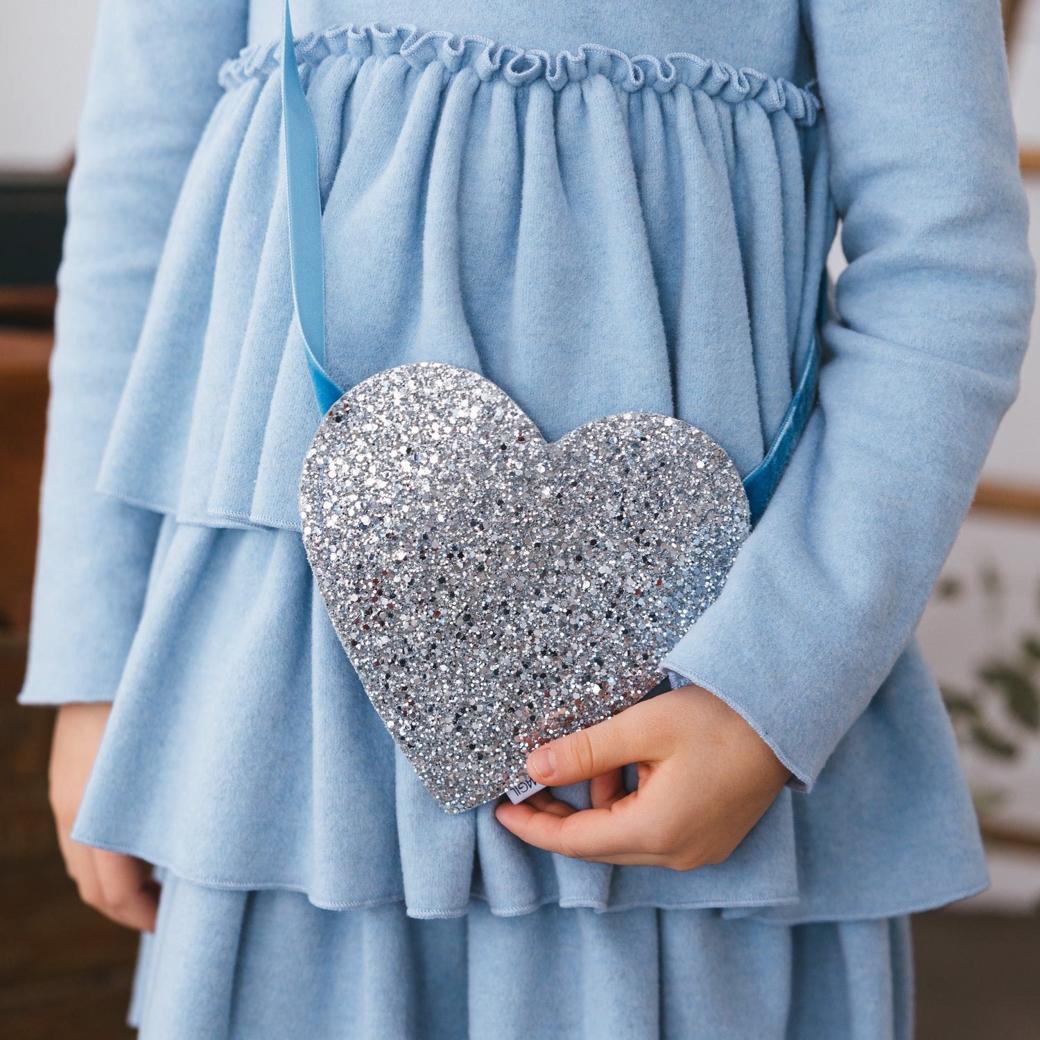 GLITTER HEART POUCH