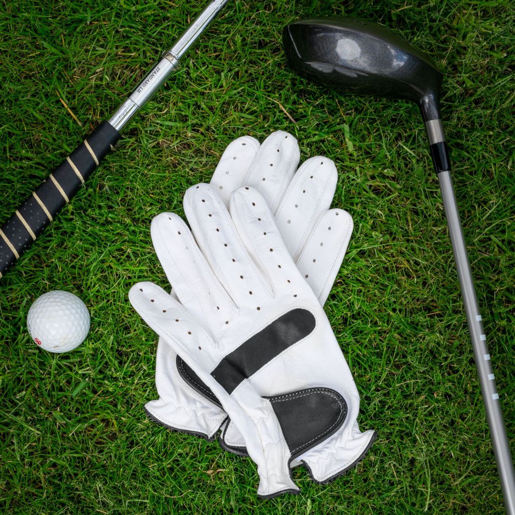 Men's Golf Glove with Colorful Details