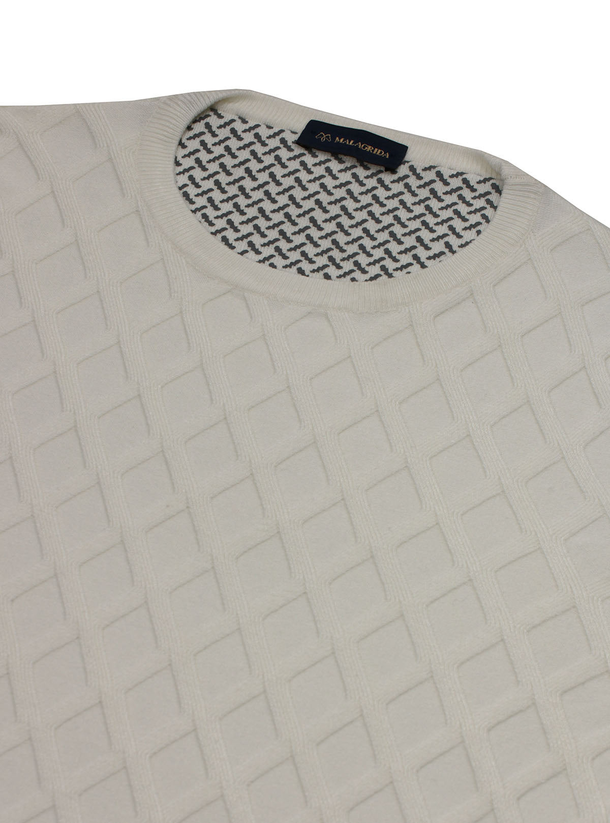 DIAMOND PATTERN CREW NECK