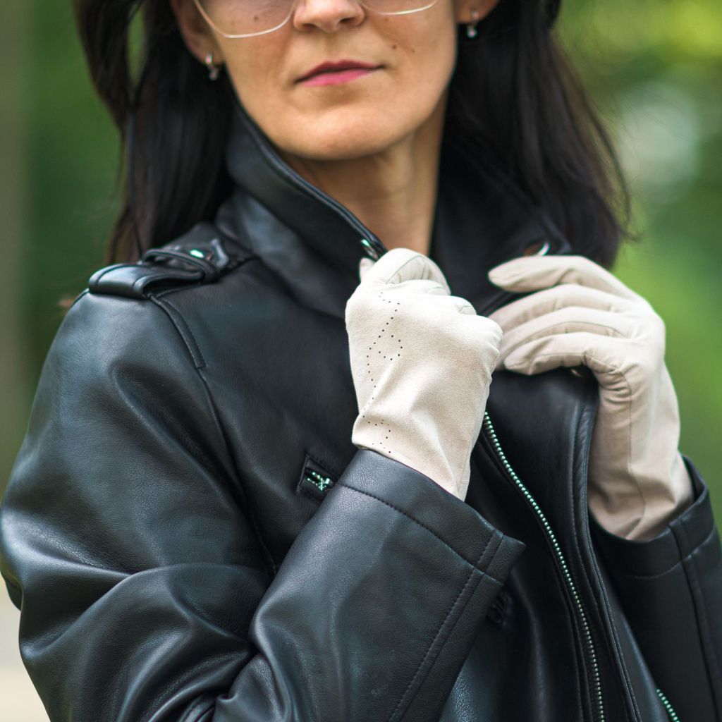 Elegant Suede Fabric Gloves