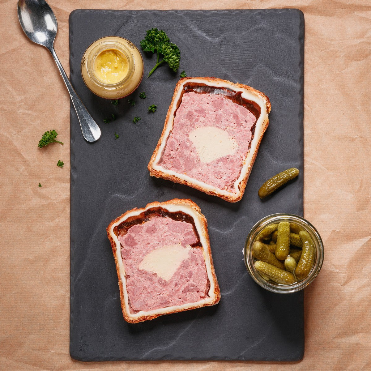 Pâté en croûte stuffed with duck liver mousse and pistachios - 200g