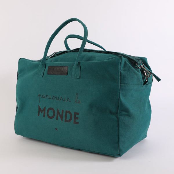 Travel bag to explore the world