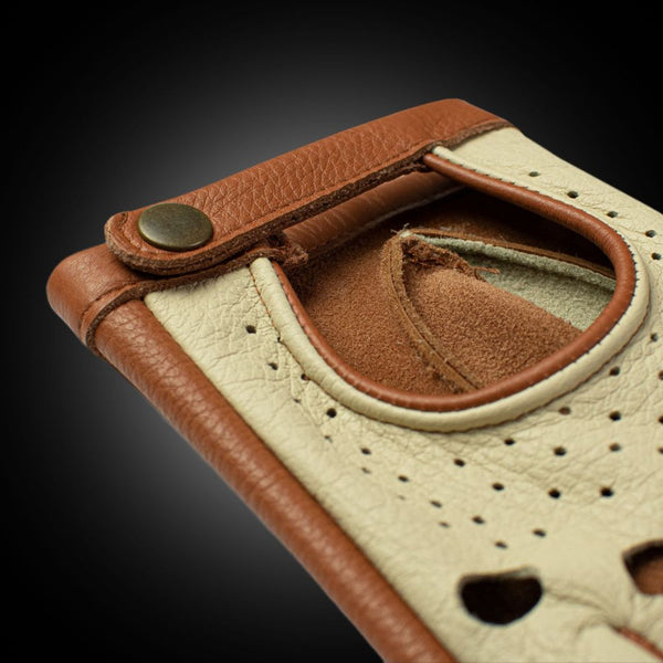 Light Men's Leather Driving Gloves Made from American Deer