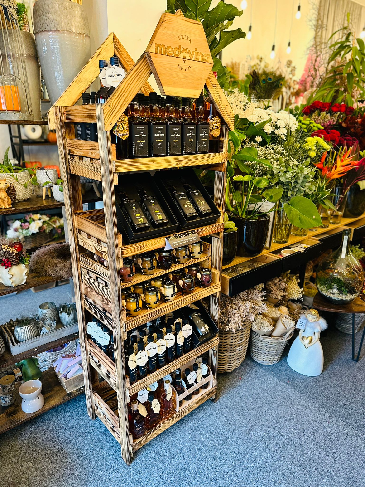 Elisa Shelf with Honey and Mead