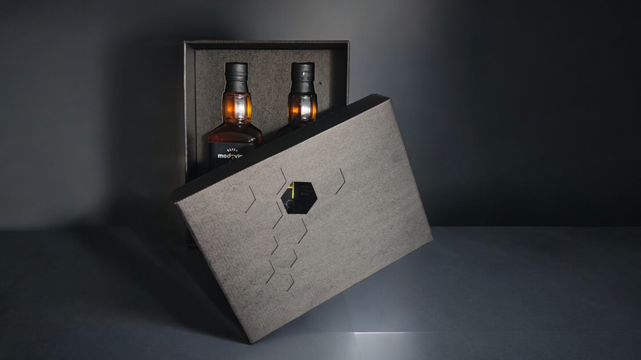 Elisa Premium Gift Set for Anniversaries (custom 01–99)