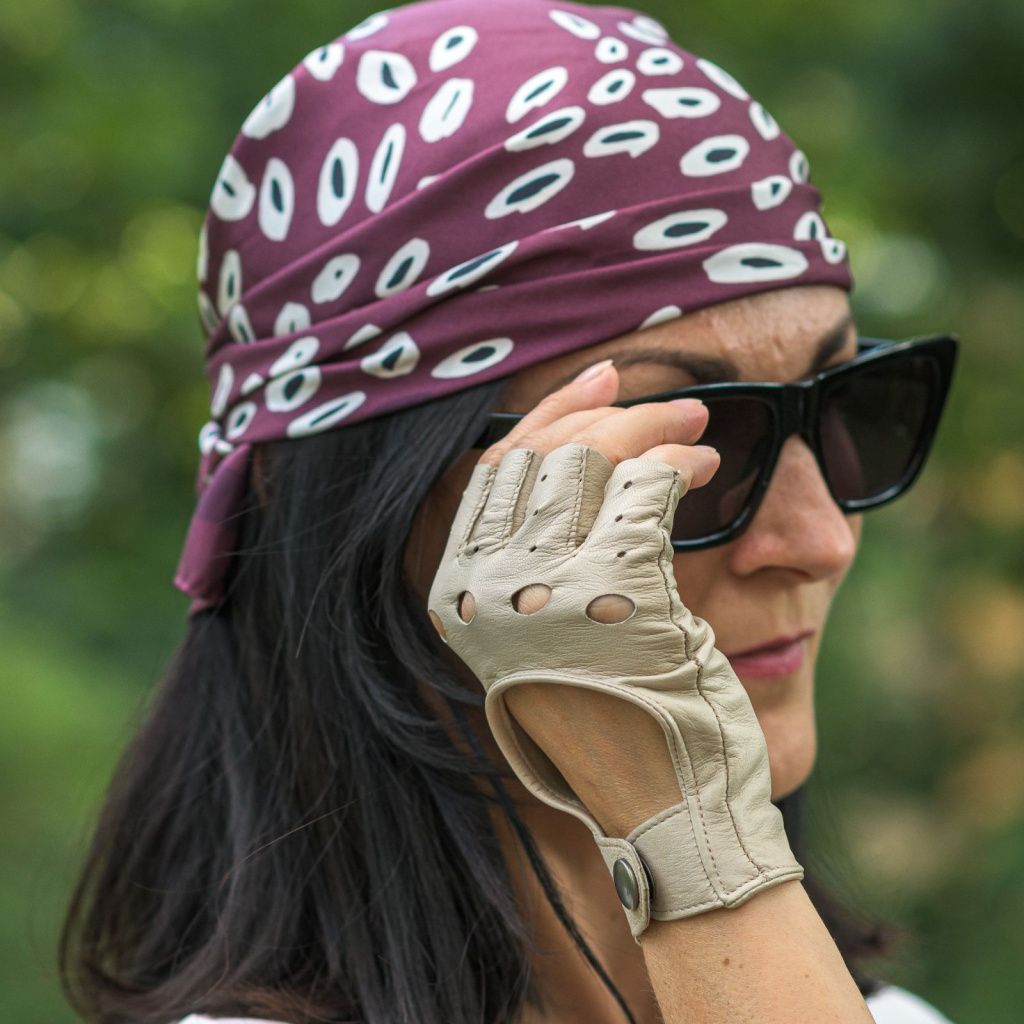 Women's Leather Fingerless Driving Gloves Made of Lambskin