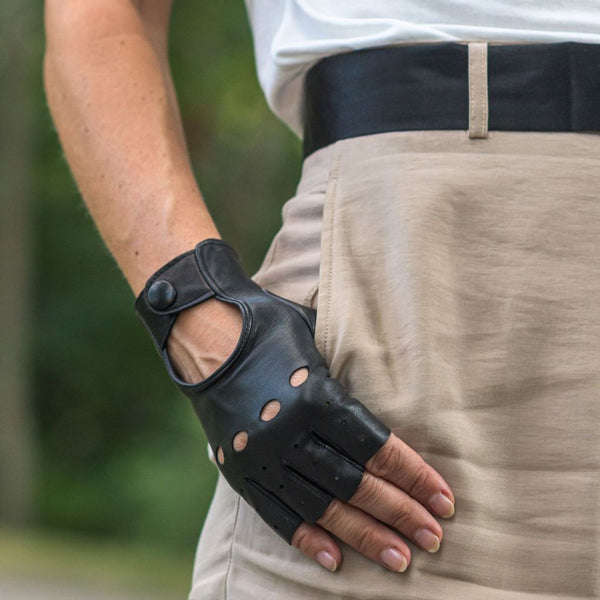 Women's Leather Fingerless Driving Gloves Made of Lambskin