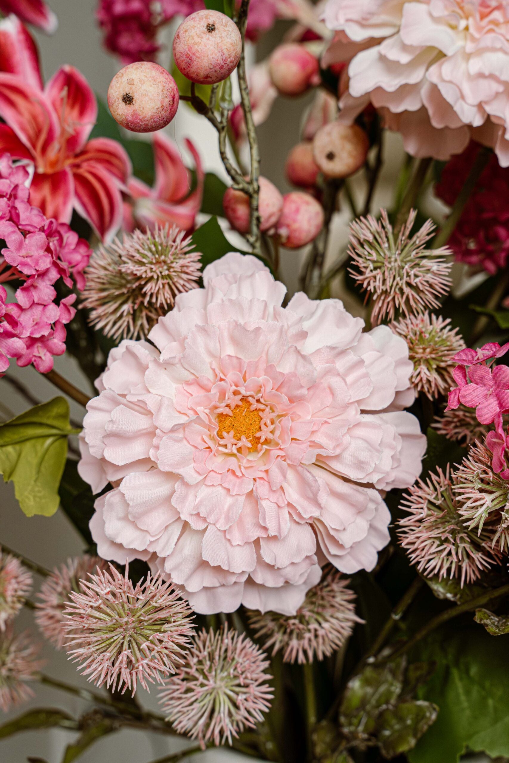 Indore Silva - Tagetes erecta - Pink - artificial branch - silk