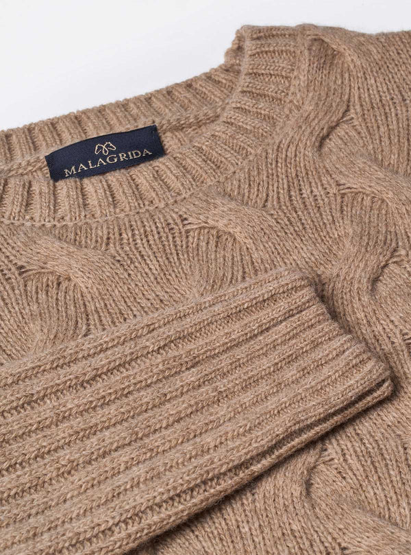 CREW NECK WITH BRAIDS AND RIBBED SLEEVES