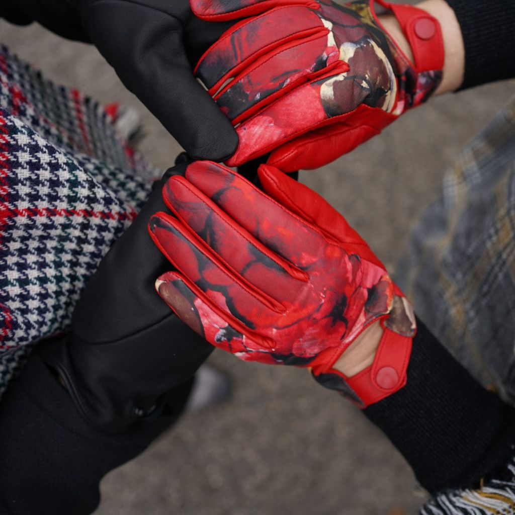 Cheerful Women's Leather Gloves