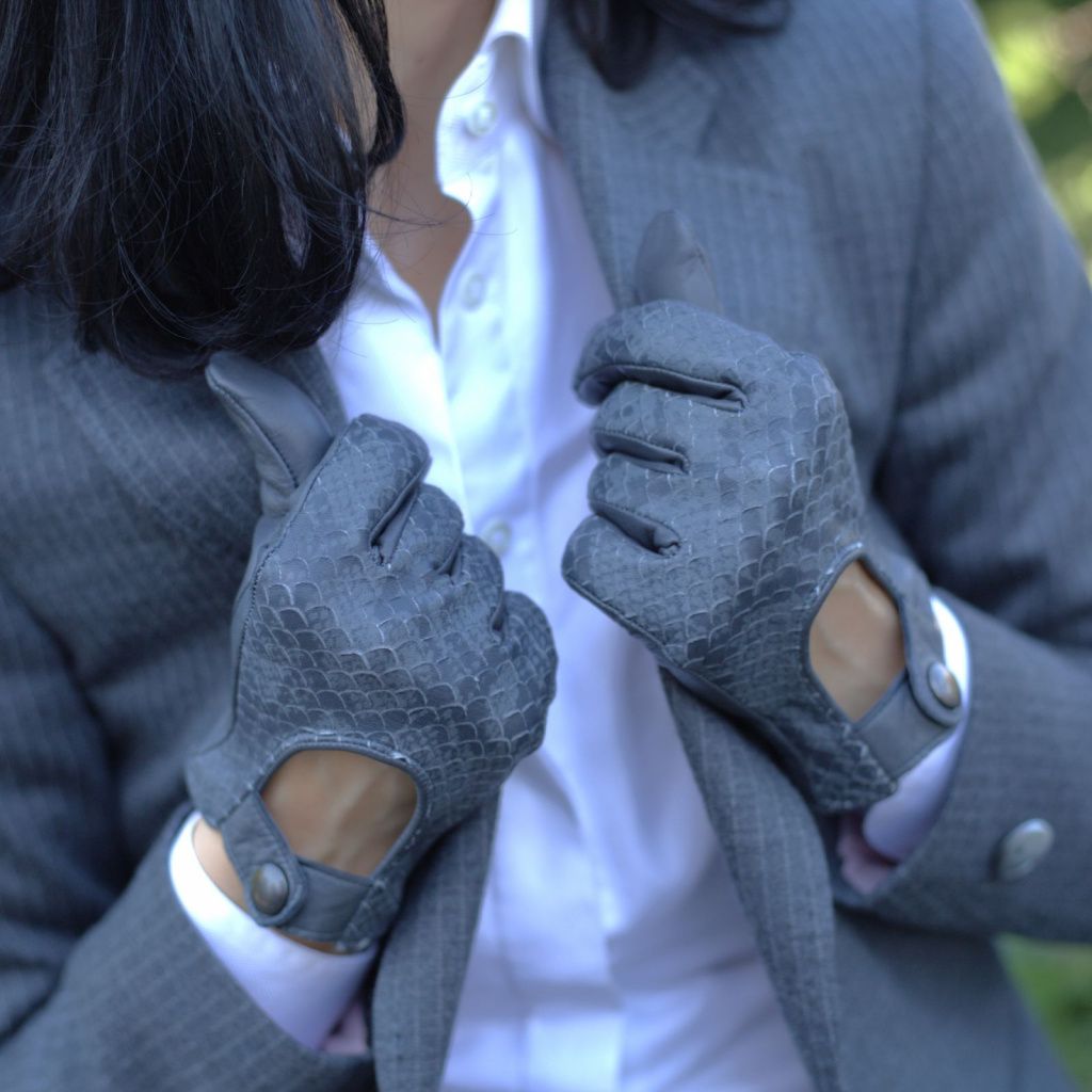 Cheerful Women's Leather Gloves