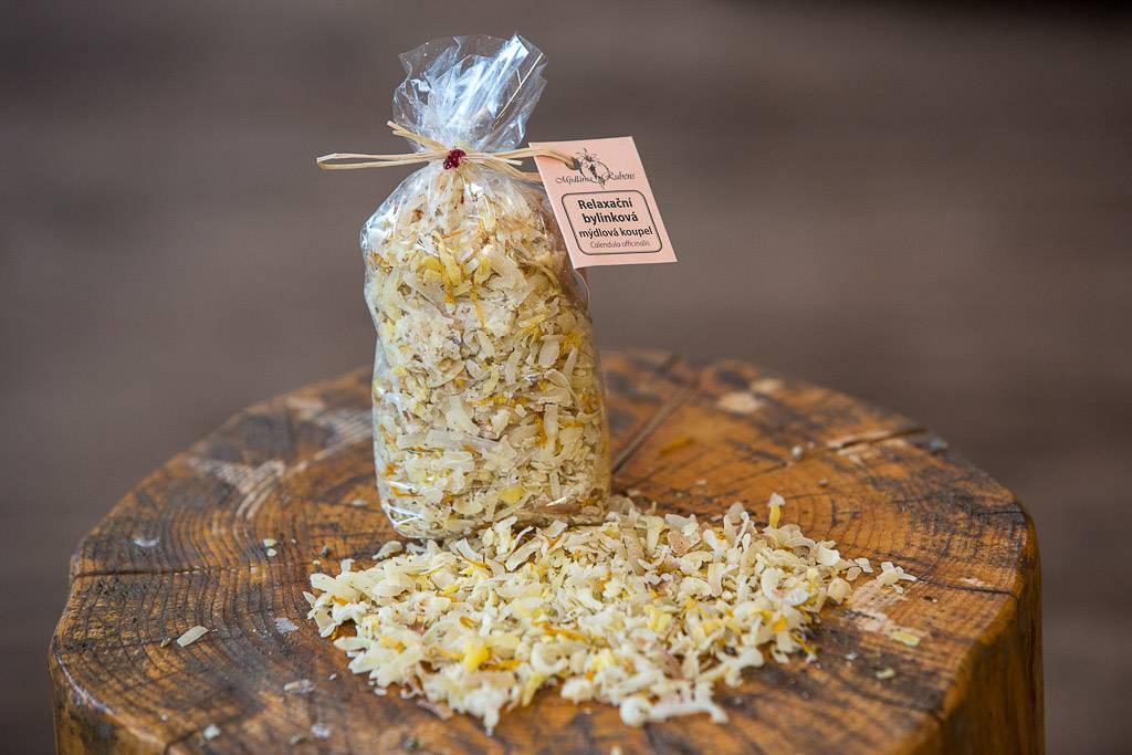 Soap Flakes for Bath - Calendula Officinalis Packaging Type: Cellophane Bag 100g