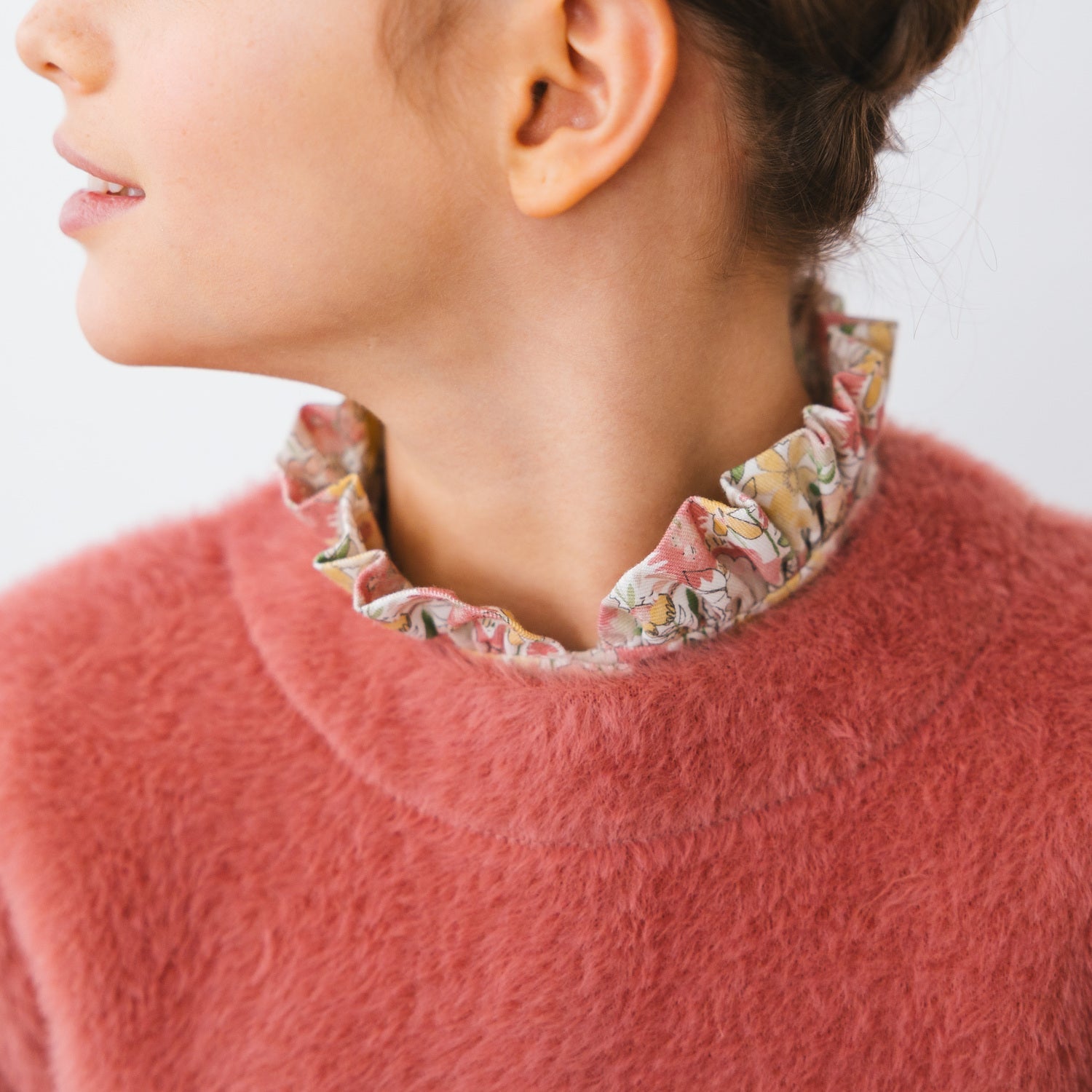 SHIRT WITH RUFFLED COLLAR