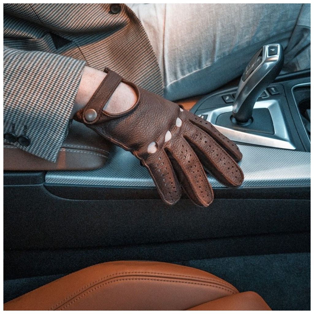 Elegant Men's Leather Driving Gloves Made from American Deerskin